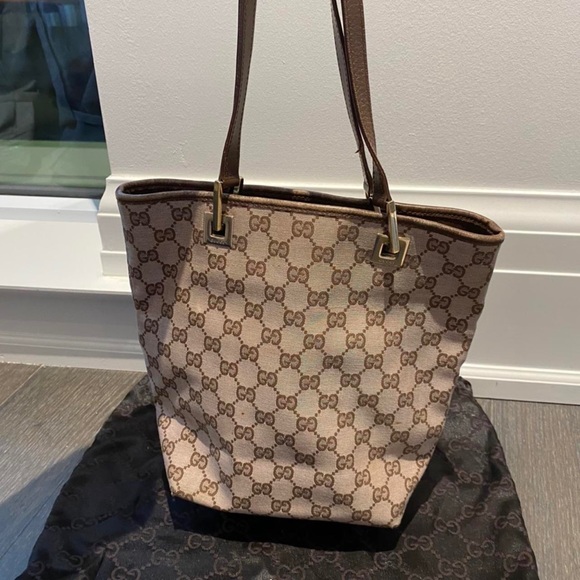 Authentic Vintage Gucci Bucket Tote - Picture 4 of 4